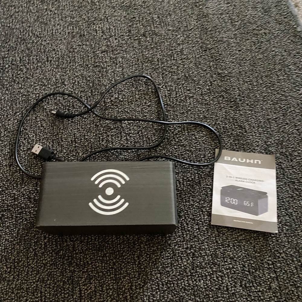 wireless charger with charger digital time and temperature fits all phone models